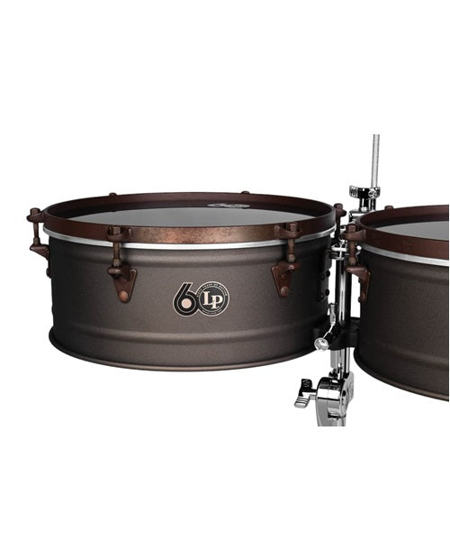 “Exclusiva en Veerkamp Online” Latin Percussion Timbales 14" & 15" bronce con Atril LP1415-60, "60TH ANNYVERSARY"
