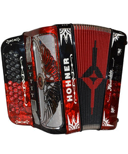 “Exclusiva en Veerkamp Online” Hohner Acordeón Diatónico Anacleto Fa, Si Bemol, Mi Bemol Negro/Rojo Con Estuche A9730-FBBEB-BK/RD Rey Aguila III