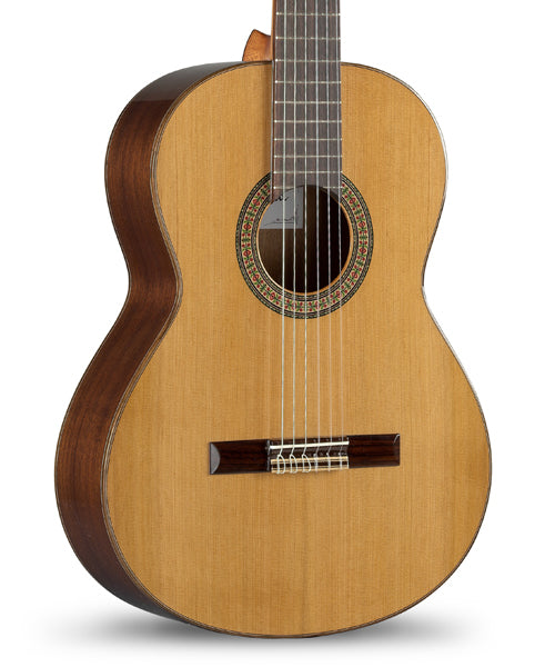 Alhambra Guitarra Clásica "Iberia Ziricote" 8806, Cedro con Funda