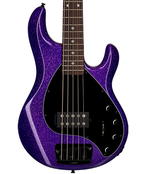 “Exclusiva en Veerkamp Online” Sterling by Music Man Bajo Eléctrico Morado Brillante de 5 Cuerdas con Funda RAY35-PSK-R2, StingRay