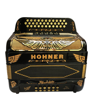 “Exclusiva en Veerkamp Online” Hohner Acordeón Diatónico Anacleto Fa-Sib-Mib Negro con Estuche A9730-FBBEB-BK 